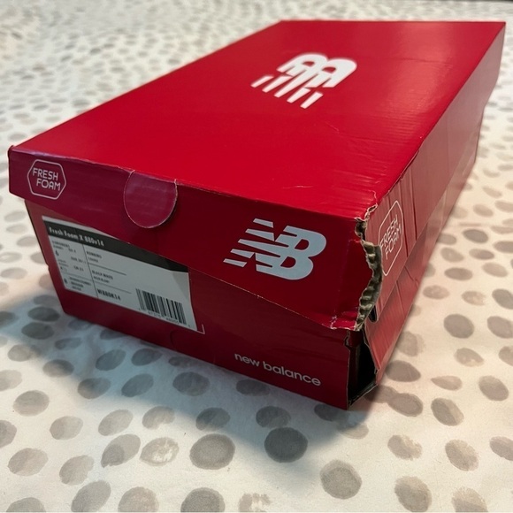 New Balance Women’s Fresh Foam X 880v14 Black with Sea Salt and Silver Metallic - Picture 6 of 16